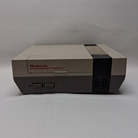 Nintendo Entertainment System NES-001 Console w/2 Controllers&Rf Switch