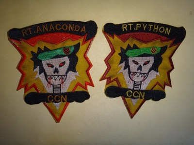 2 Vietnamkrieg US 5. SFG MACV-SOG Abzeichen: RT ANACONDA CCN Und RT PYTHON CCN