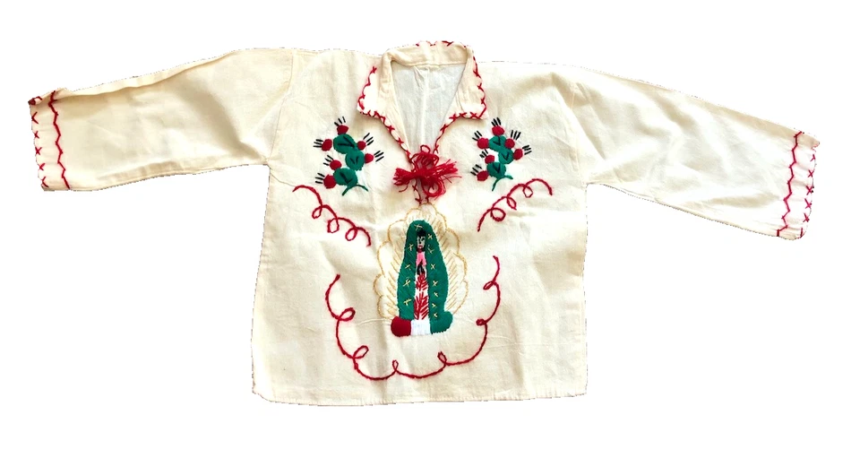 Camisa Infantil Mexicana Bordada con Nuestra Señora de Guadalupe Talla 7/7.5 Foto 2 de 4