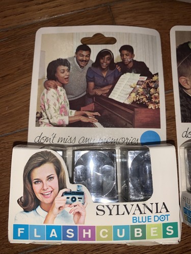 lot of 18 sylvania blue dot flashbulbs NOS - Picture 2 of 8