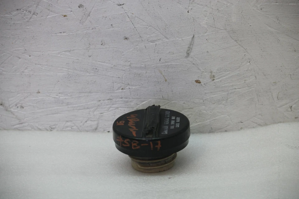 1991 Toyota 4Runner Fuel Gas Cap #E-101K - Image 3 of 4