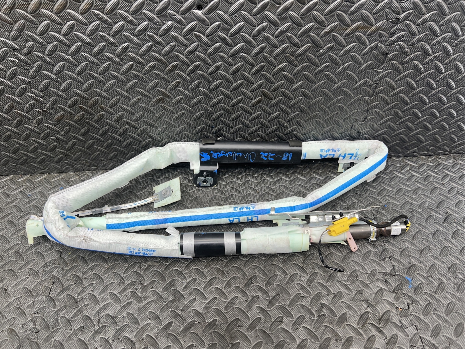 OEM 2018 - 2022 DODGE CHALLENGER ROOF CURTAIN AIRBAG LEFT DRIVERS  