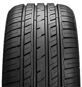 Pneu 225/45 ZR17 94Y XL Momo Toprun Europa contre l'usure premature