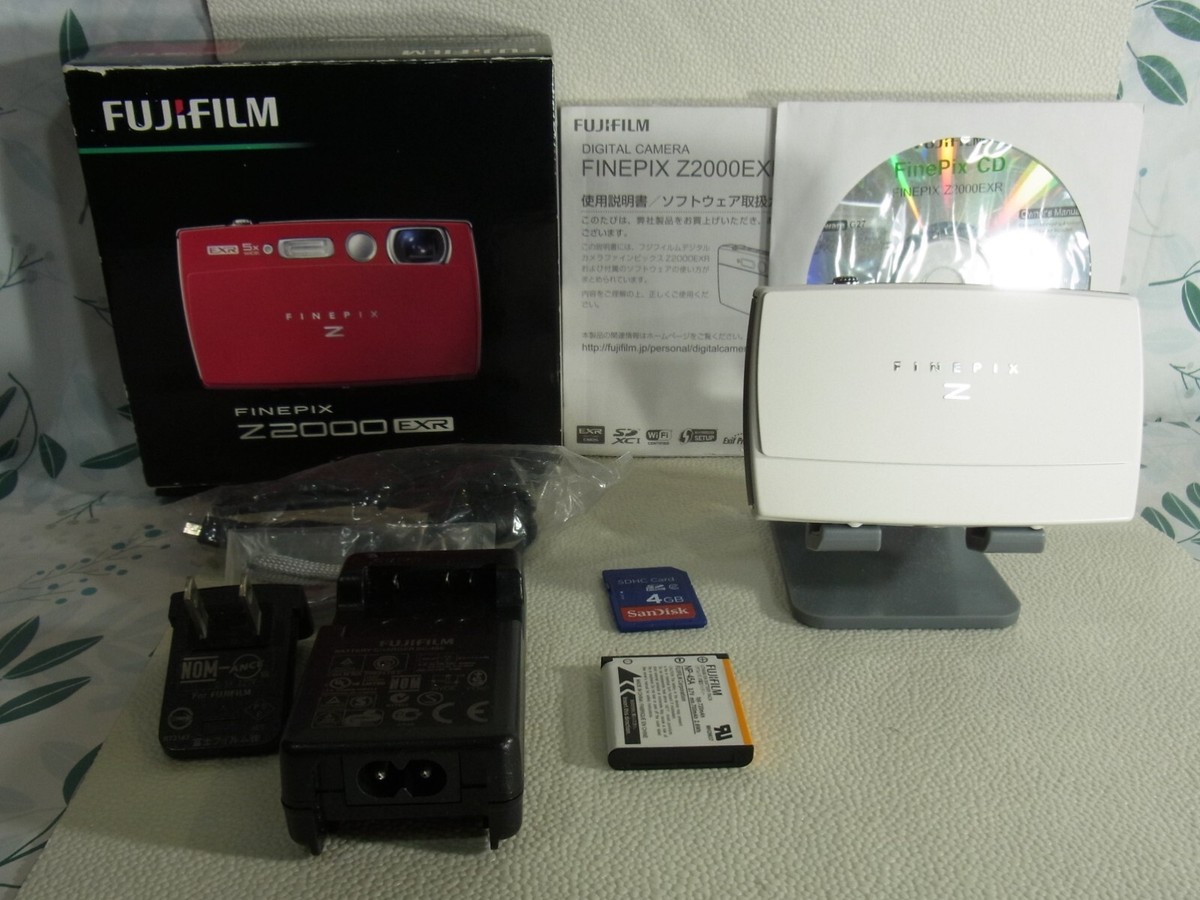 美品　Fujifilm FinePix Z2000 EXR ホワイト フジフイルム(FUJIFILM) FinePix Z2000EXR ホワイトの買取価格