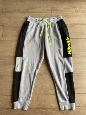 Nike Air Men's Baggy Joggers Grey Black Neon Sweatpants Size Large Waist  30-34