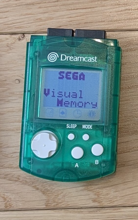 VMU - VISUAL MEMORY UNIT DREAMCAST SEGA  HKT-7000 - PILES NEUVES ! (04)