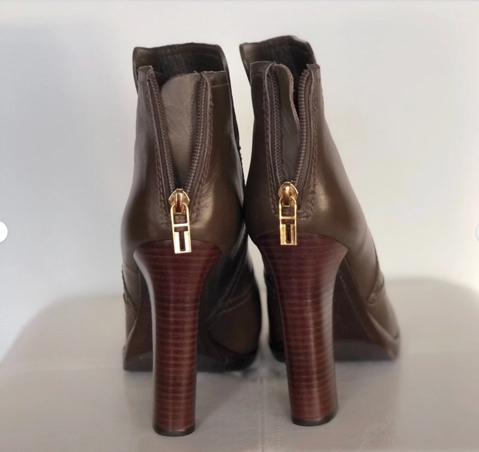 Nuevos botines de cuero Tory Burch talla 9,5 - elegantes y atemporales Foto 3 de 4