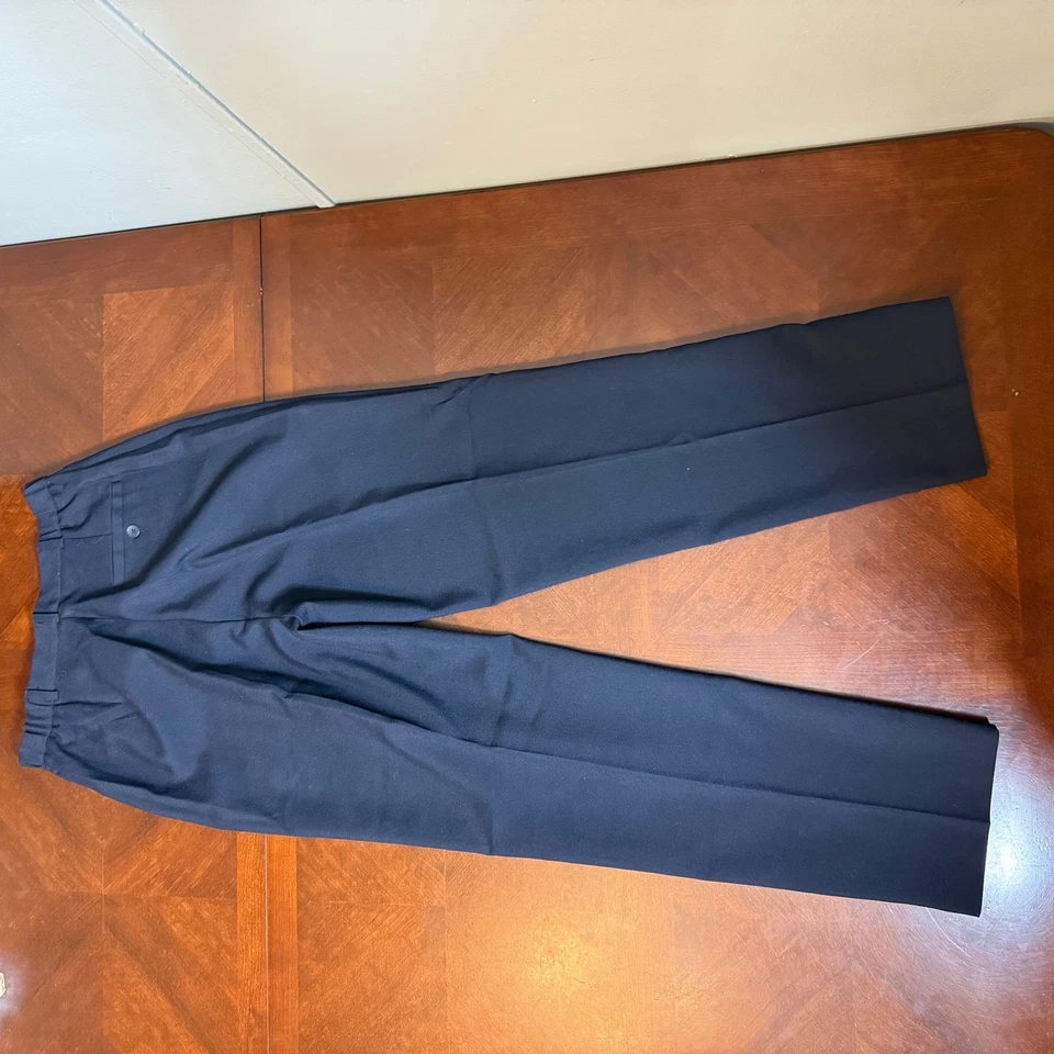 Travelsmith Women's Navy Blue Wool Blend Dress Pants Size 8 Pleated Leg - Image 2 of 4