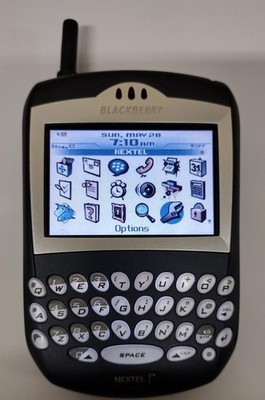 Blackberry Nextel Cellular SmartPhone  Model 7520 Vintage collectible