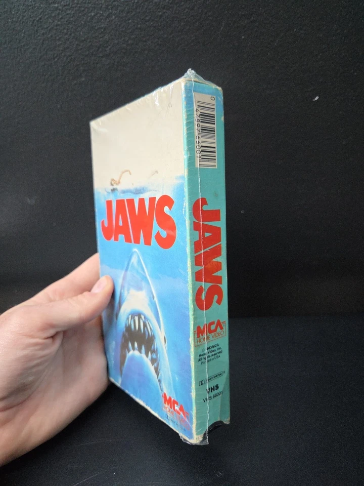 Jaws VHS 1980s Early Release W/Shrink/Vintage Case VG 'Red' MCA Label - Image 2 of 4
