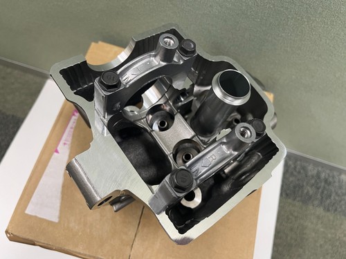 HONDA OEM CYLINDER HEAD 04-07 CRF250R CRF250 CRF250X 12010-KRN-A00 New - Picture 5 of 8