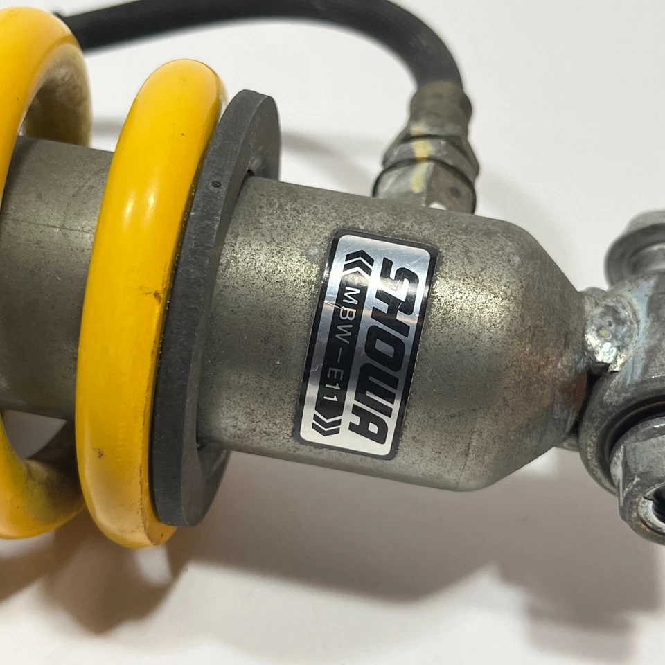 Honda, CBR600F4i 2001 a 2006, amortiguador trasero y resorte, P/N 52400-MBW-E11 Foto 2 de 4