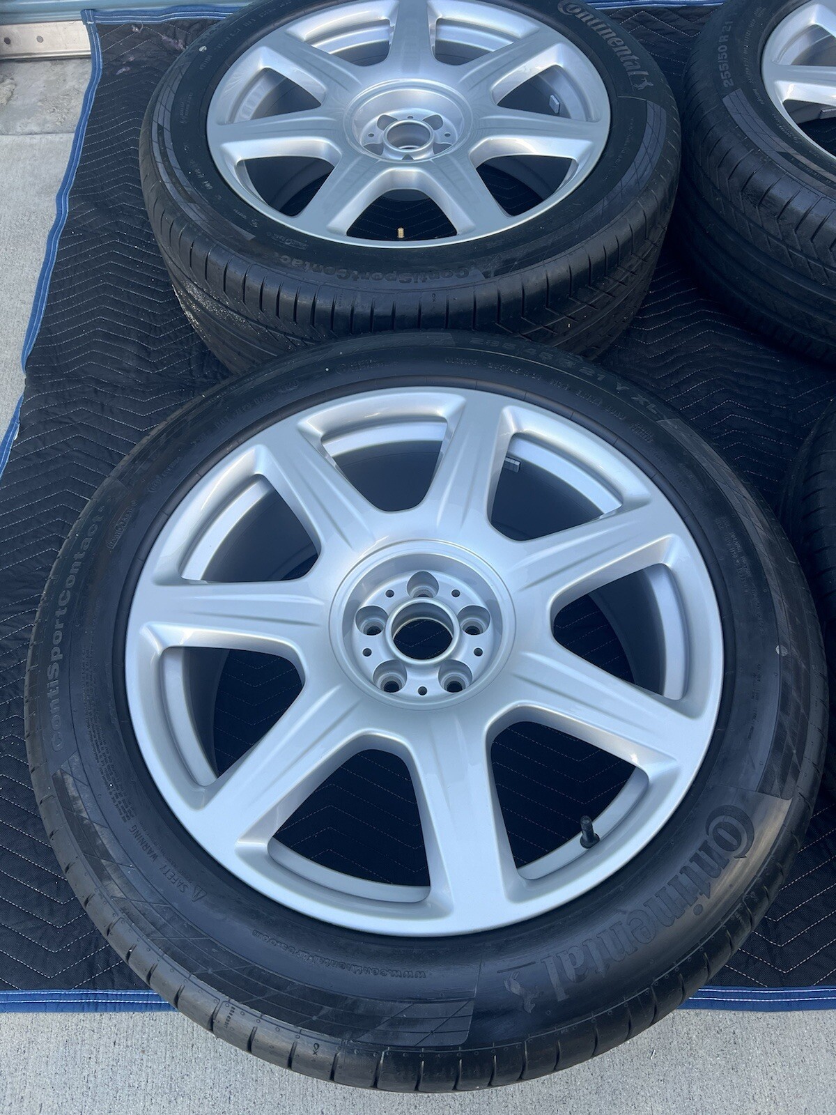 10’-22’ ROLLS ROYCE GHOST COMPELETE SET OF 4 TIRES & RIMS NICE**
