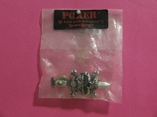 SWORD/SKULL VINTAGE PEWTER PIN BUTTON BADGE POKER ROX UK IMPORT. 11 - Imagen 4 de 4