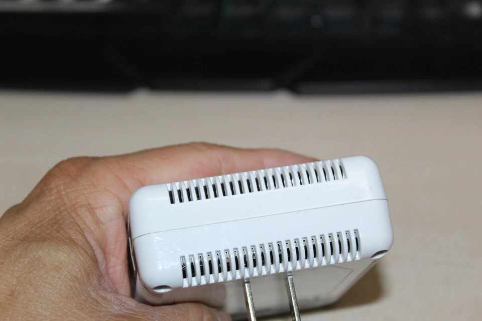 PlugLink HD AV 9661-B3 Pass Through Ethernet Adapter 200 Mbps PL9661-B3 set of 3 - Image 4 of 4