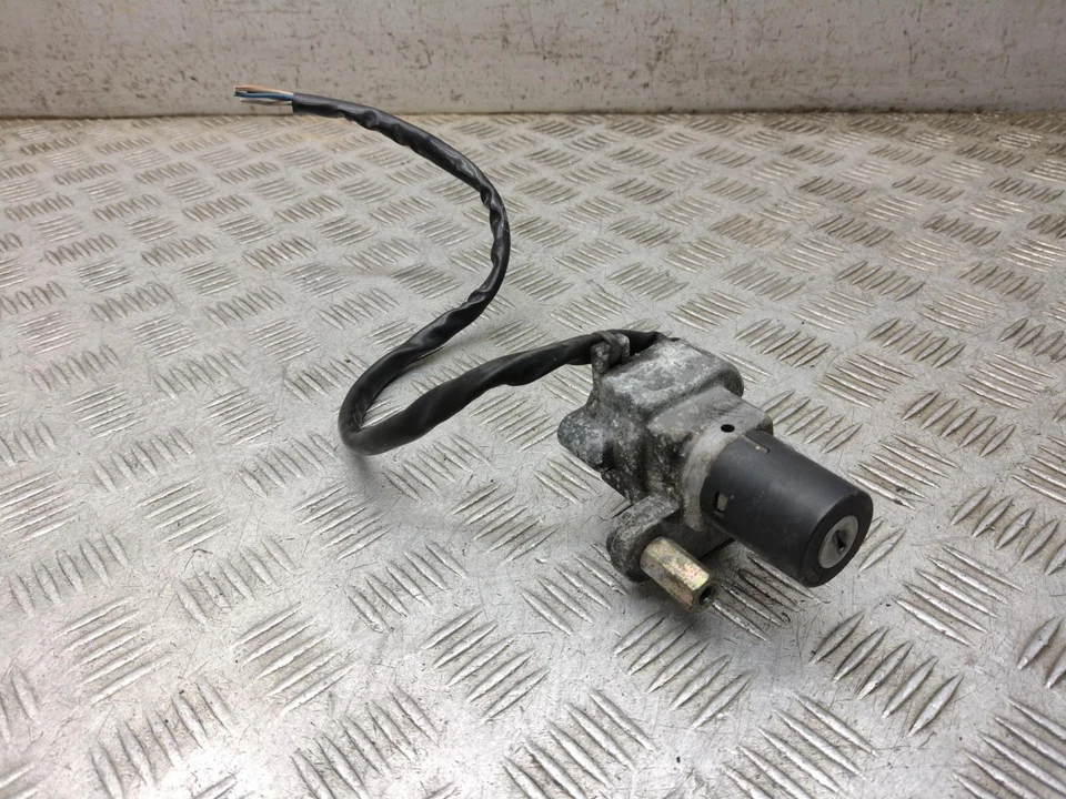 Juego de cerraduras Ducati Monster M 900 2000 (ver anuncio) Foto 2 de 4