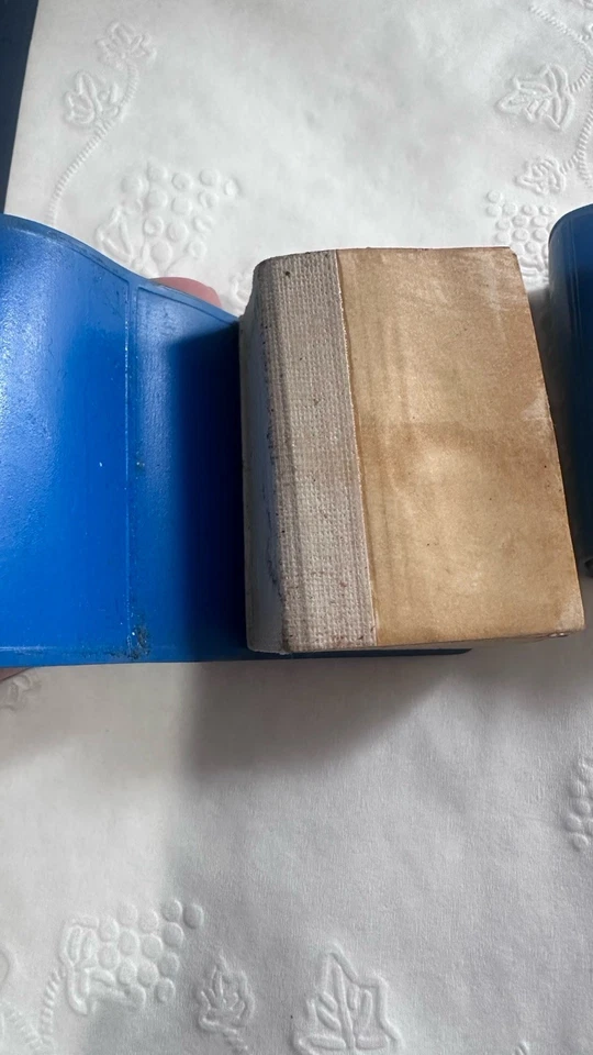 Vintage Lilliput Dictionary 1961 Larousse English French Francais Anglais Set 2 - Image 3 of 4