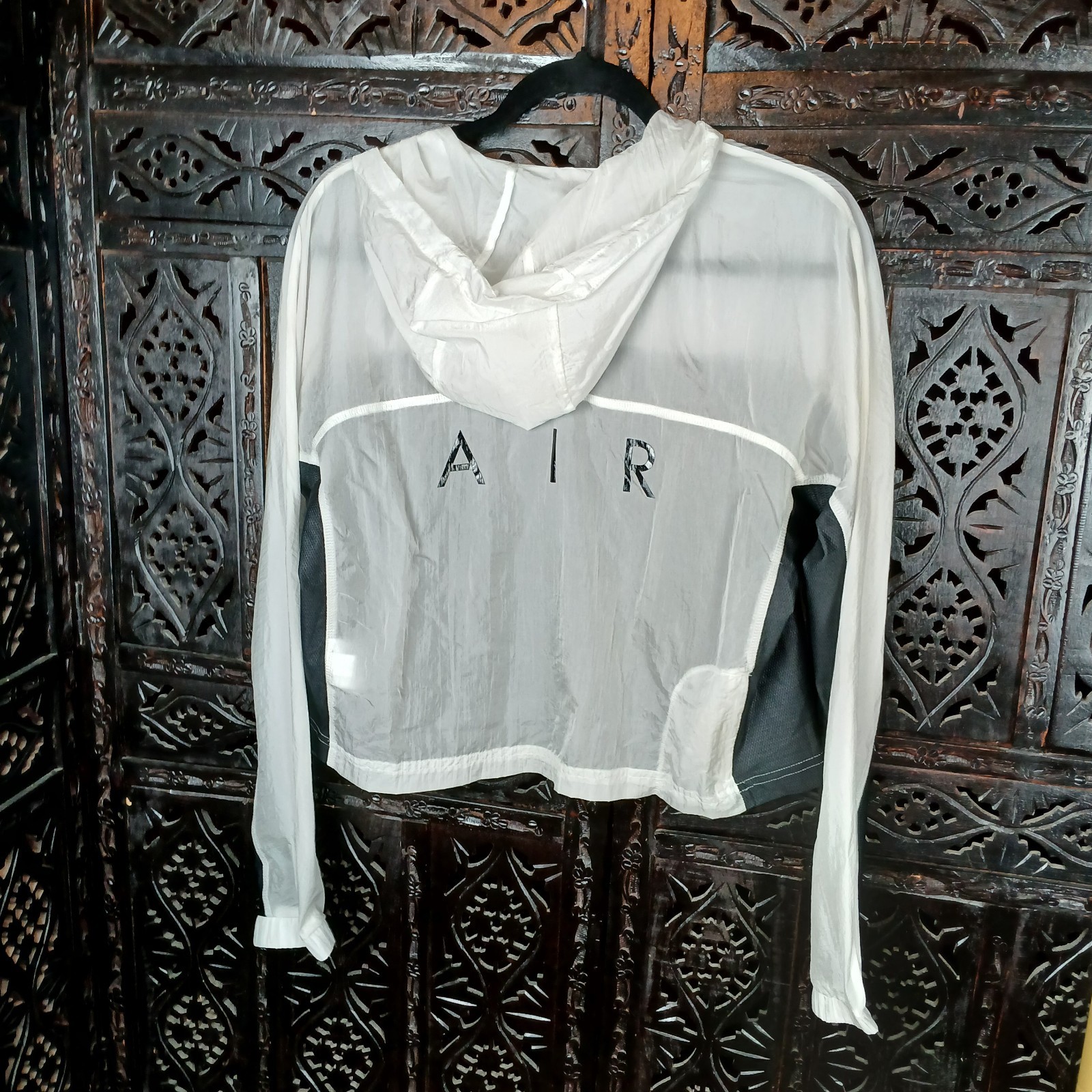 SACAI X NIKE Felpa Nike Air Crop Sheer bianca e nera da corsa con cappuccio donna piccola leggera