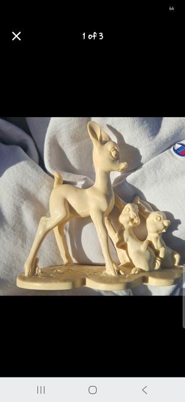 A. Santini Classic Figure Deer Figurine Ivory Resin Matte 1970s Italy