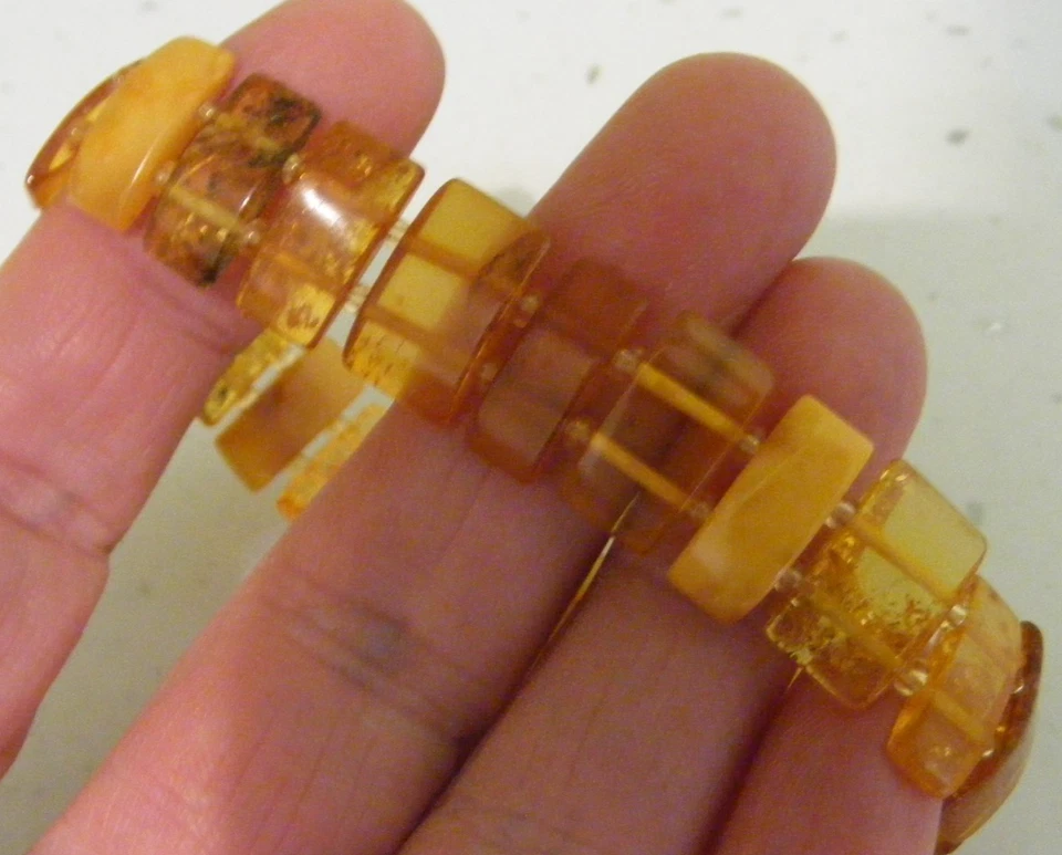 Vintage amber bracelet elasticated bracelet yellow egg yolk & orange shades - Image 3 of 4