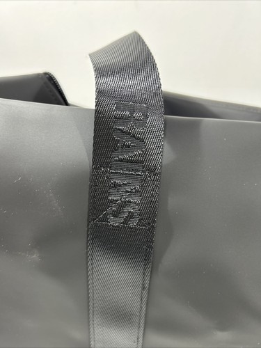 Rains Gym Duffle Bag Black Trail Gym Bag - Picture 8 of 9