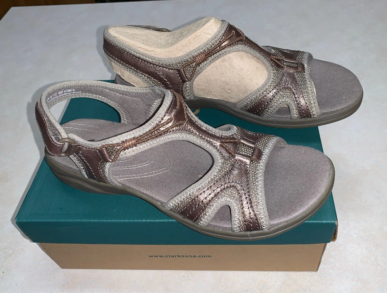 SANDALI DA PASSEGGIO CLARKS IN MOTION PELTRO COMFORT CASUAL (60439) PUNTA APERTA 8M NUOVI CON SCATOLA