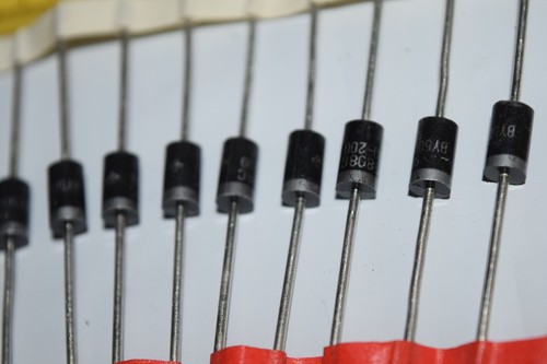 GS BY500-200-E3/54 DO-201AD 200V 5A General Purpose Diode New Quantity-5 - Picture 3 of 4