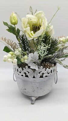 Wintergesteck Winterdekoration Weihnachtsgesteck Tischgesteck Christrose Beer...