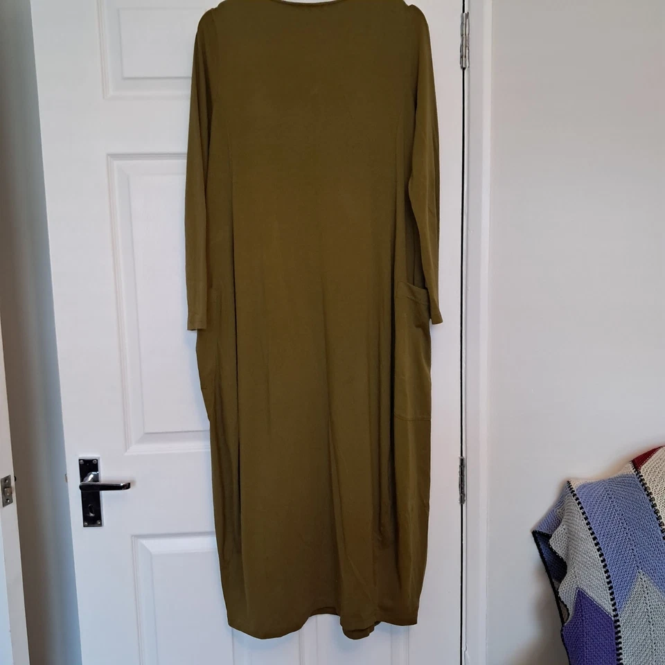 Mama B Dress Olive Green Womens Size M Balloon Bubble Arty Stretchy Pockets - Image 4 of 4