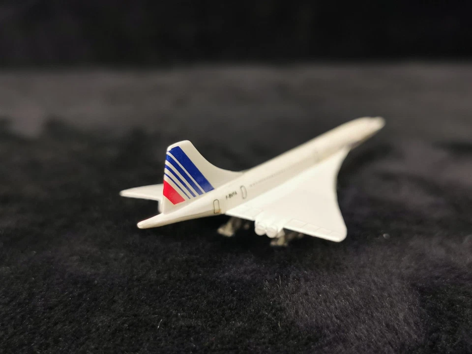 Schabak 1:600 Scale Air France Airlines Concorde Diecast Aircraft Collectible - Image 2 of 4