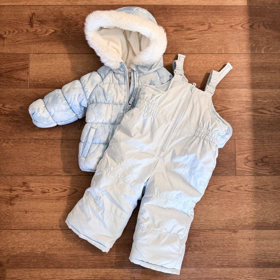 Abrigo de invierno y baberos de nieve azul 24 meses Oshkosh B’gosh traje de nieve para niñas pequeñas Foto 2 de 4
