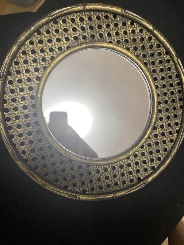 Round Mirror