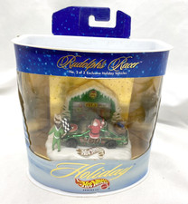 1998 Mattel Hot Wheels Holiday Rudolph s Racer Car Santa W/Christmas Presents
