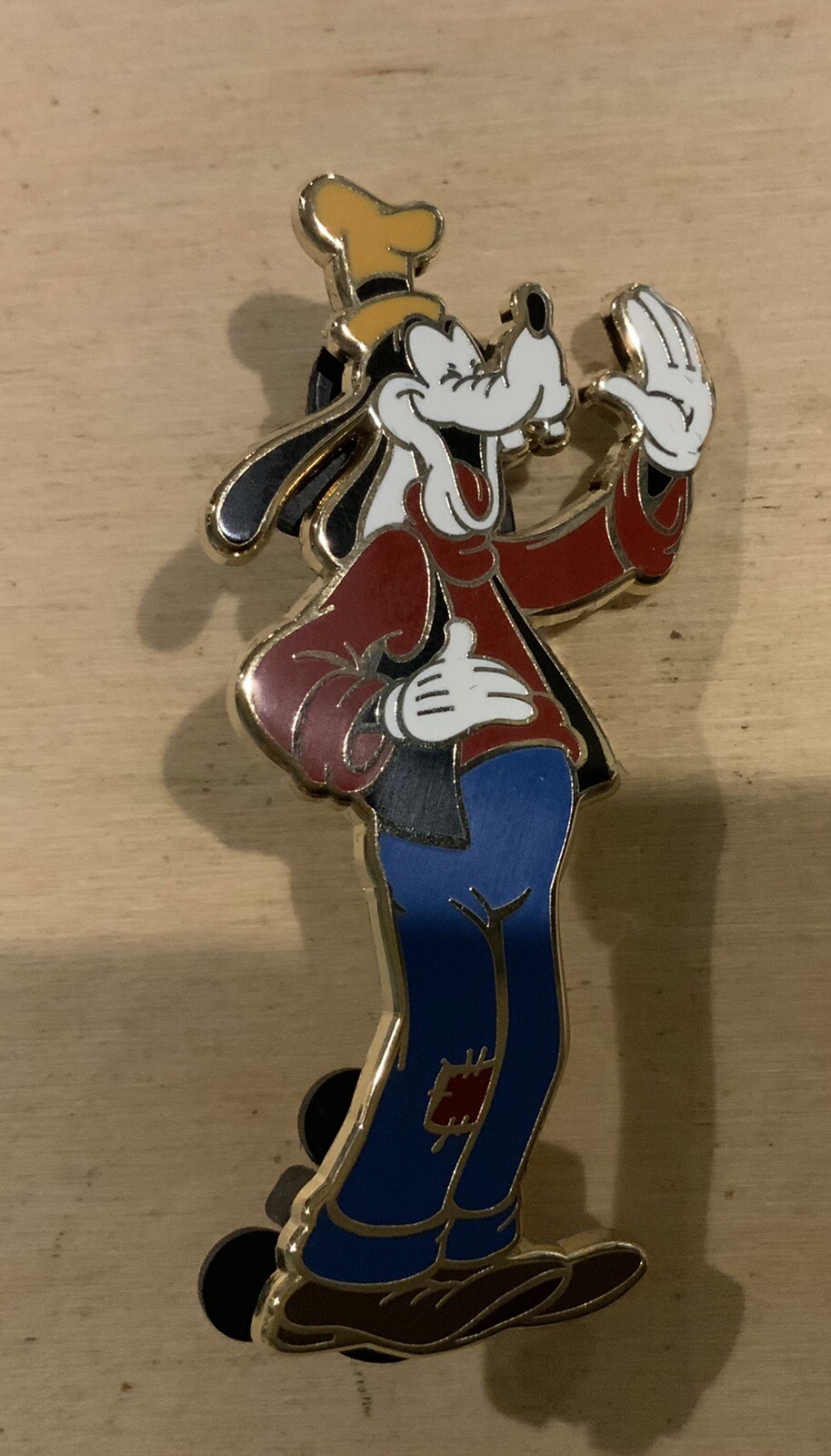 Disney D23 Goofy 2 1/2” pin LE 250