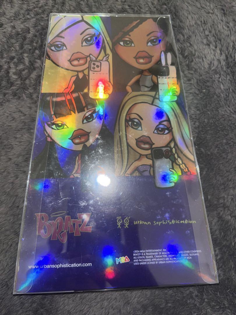 【新品】【未使用】Bratz Cloe ホワイトiPhoneケース Phone Case for iPhone 16 Pro Bratz Urban Sophistication Cloe