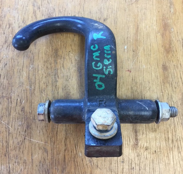 2004 GMC Sierra 4x2 Right Front Tow Hook Passenger Side eBay