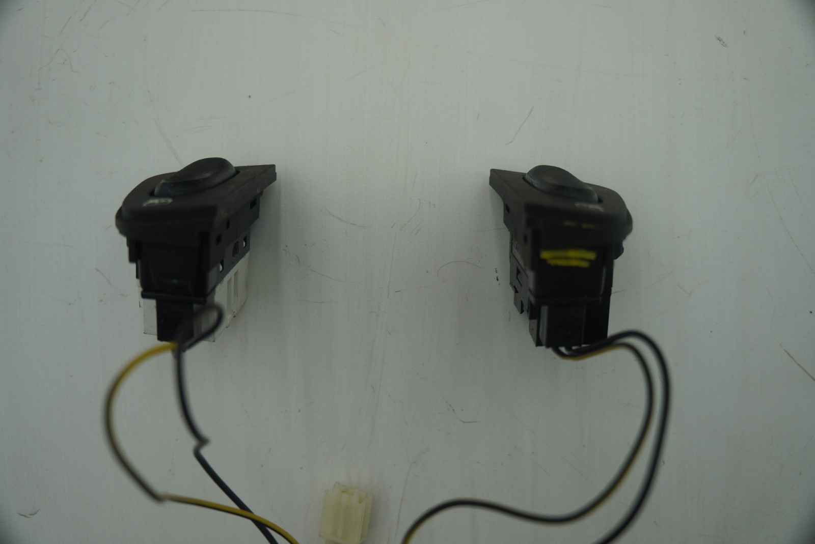 Center Dash Power Door Window Lift Control Switch 65520400 Ferrari 360 04 *Note*