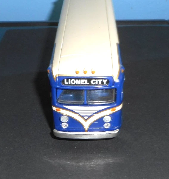CORGI Classics - 1:50 Scale - Lionel City - Lionel Bus Lines - GM 4502 - #54007 - Image 2 of 4