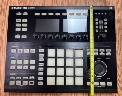 Native Instruments Maschine Studio Black MIDI Controller w Dual