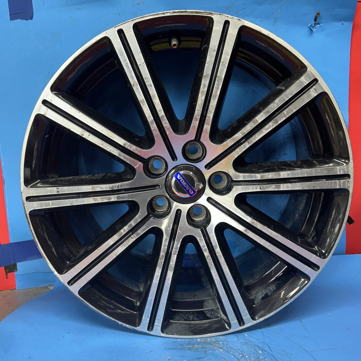1 Genuine OEM Volvo Xc60 20