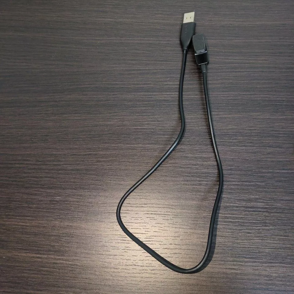 Garmin Lily Classic White Leather Light Gold Smartwatch Heart Rate Waterproof - Image 4 of 4