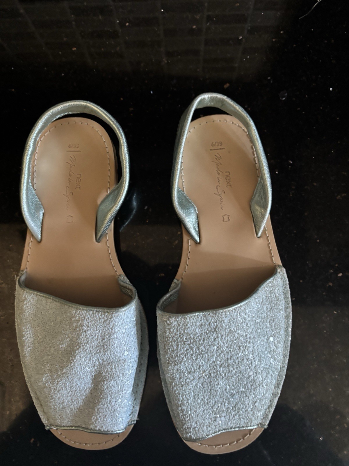 APL Sandali Flat Sparkly Baby Blu Indossati Una Volta Ottime Condizioni Taglia 6