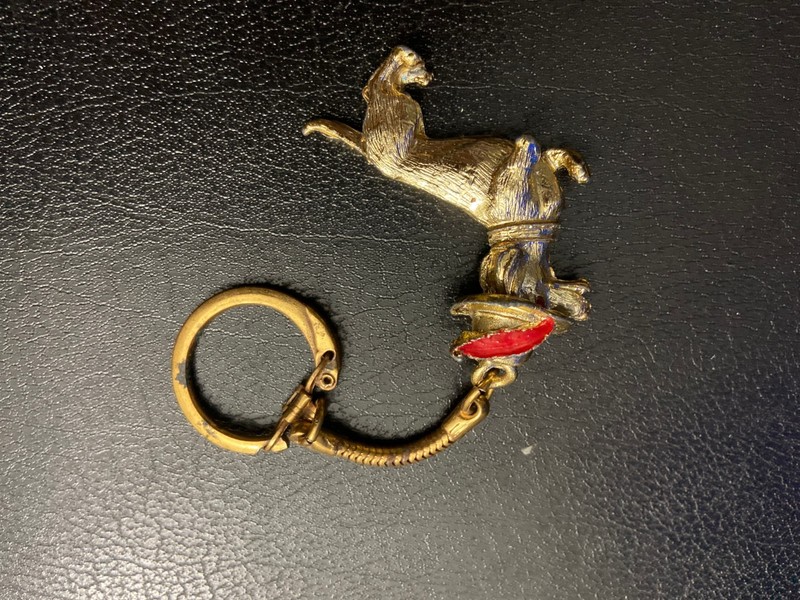 Vintage Dachshund Dog Keychain Metal Figural Wiener Dog Novelty Key Ring Souveni