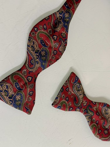 Ede & Ravenscroft Court Tailors Vintage Red Paisley Pure Silk Bow Tie Dickie Bow - Picture 3 of 6