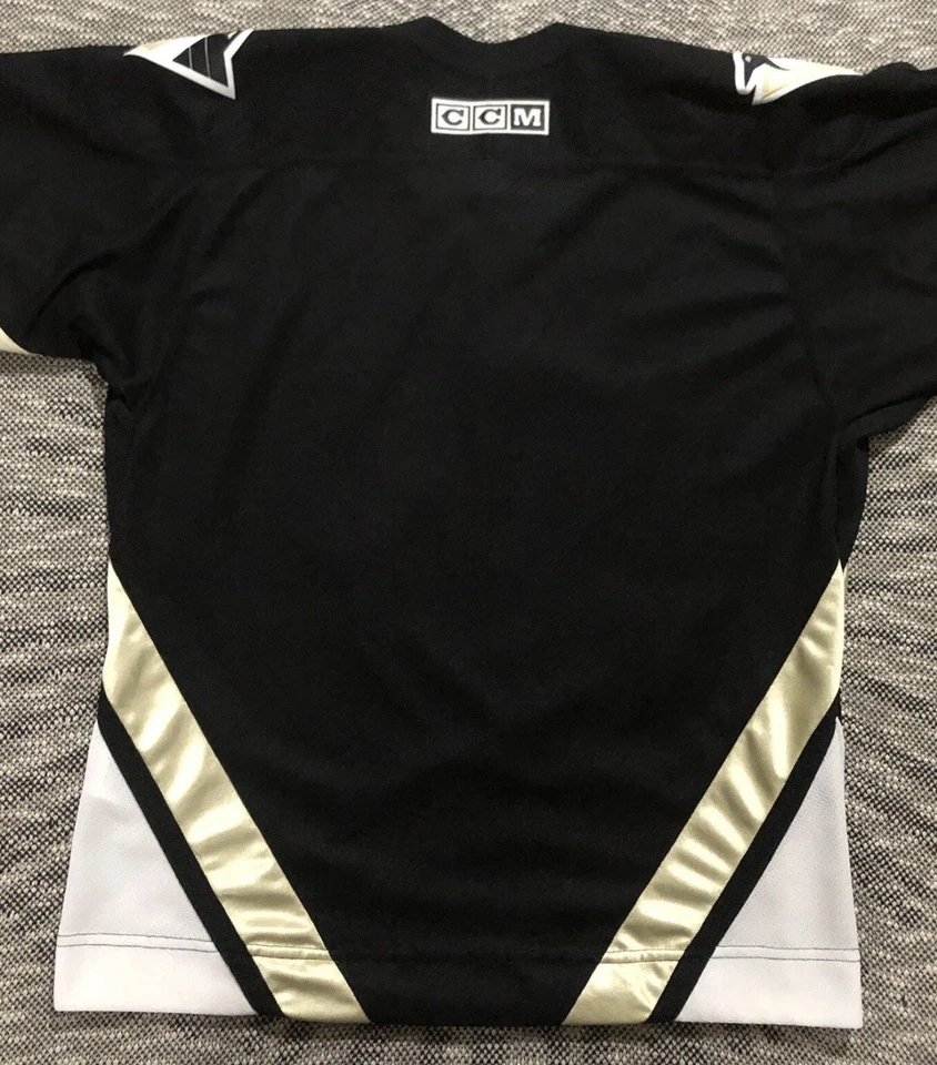 Vintage Pittsburgh Penguins NHL Black CCM Jersey Size Men’s M - Image 3 of 4