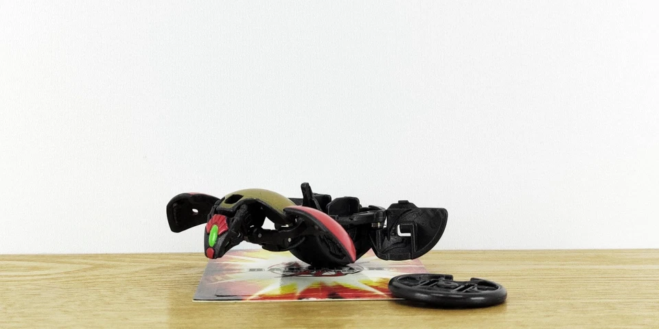 HTF BAKUGAN BakuBlasters Darkus KATAPULTRA Covered-G w. Disc 40G SpinMaster/SEGA - Image 4 of 4