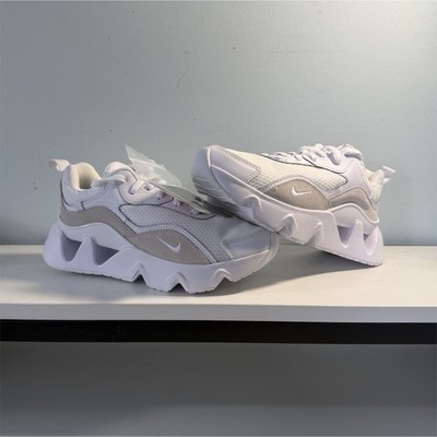 Nike RYZ 365 II Women's White Mesh Athletic Sneakers Cushioned