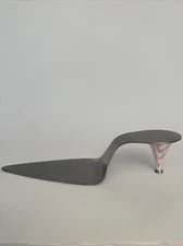 High Heel Cake Cutter Server w/Detachable Magnetic Pink Swirl Heel Pampered Chef