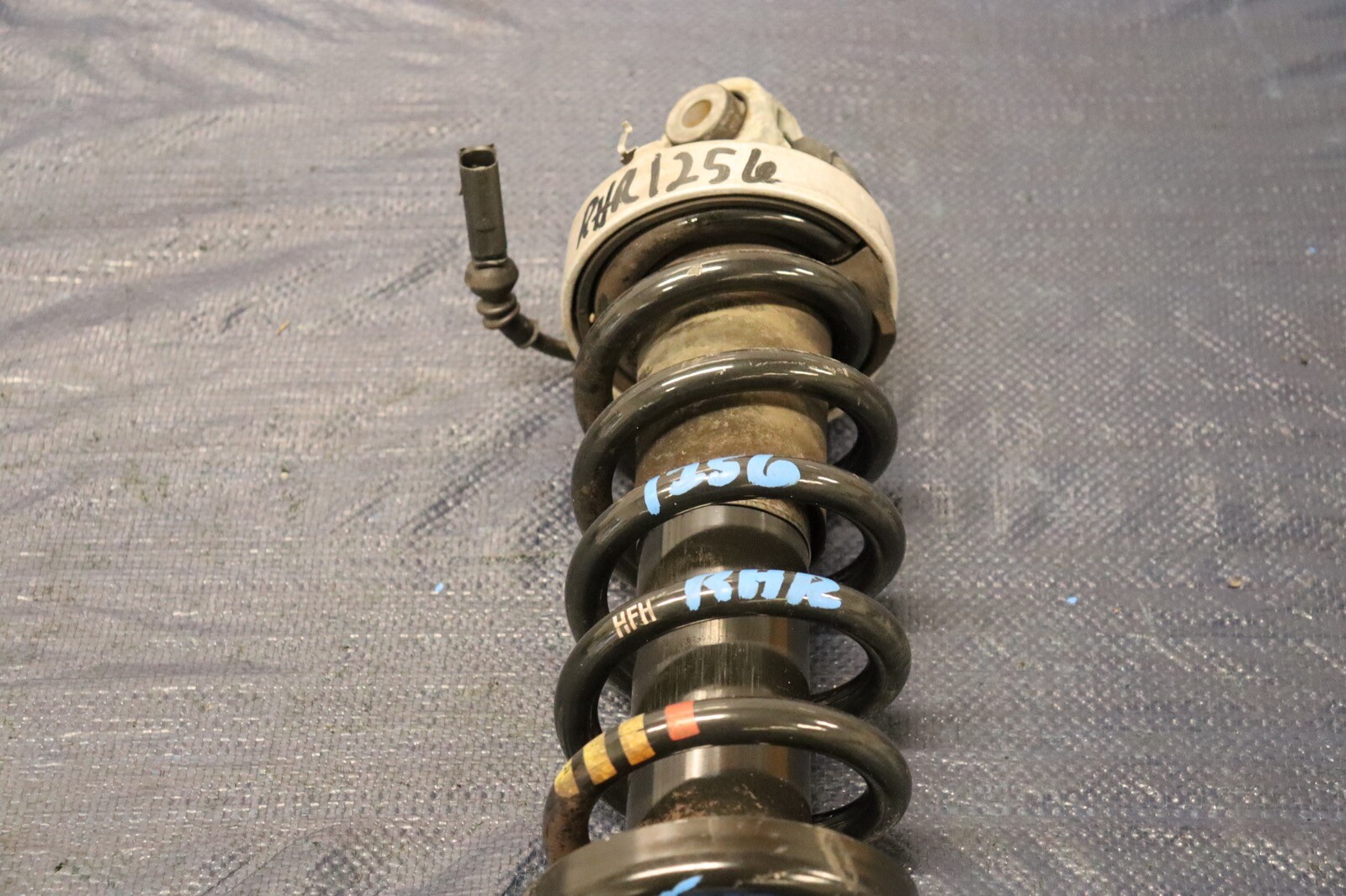 2012 AUDI R8 5.2 QUATTRO SPYDER V10 OEM RH PASSENGER REAR SHOCK & SPRING #1256