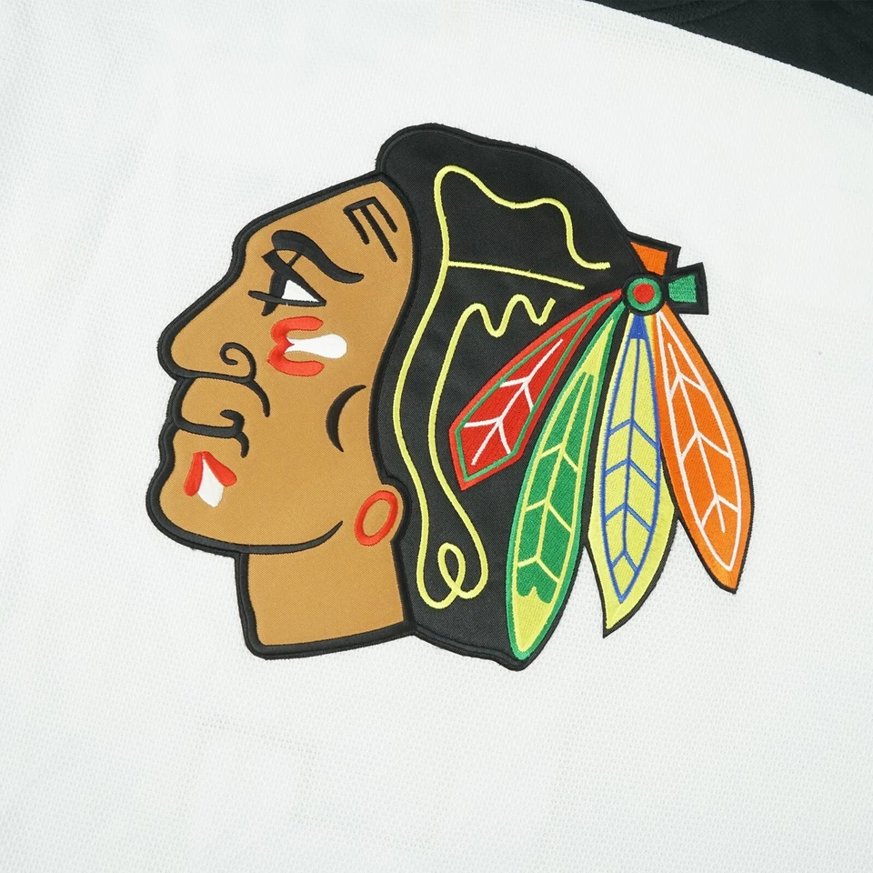 Camiseta deportiva Duncan Keith Chicago Blackhawks NHL Adidas Stadium Series Premier para mujer Foto 3 de 4